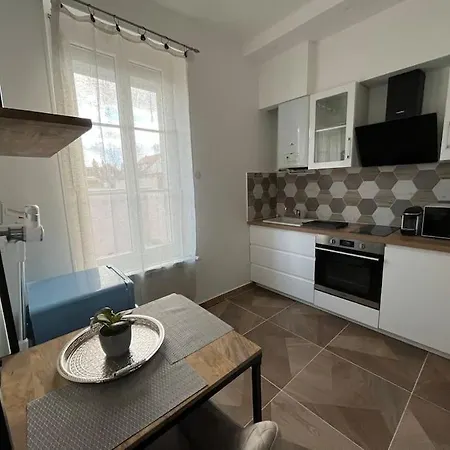 54 アパート コンピエーニュ